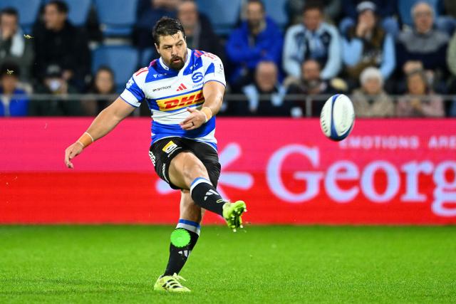 Stormers's South African fly-half Clinton Swart kicks a penalty during the European Rugby Champions Cup Pool 3 rugby union match between Aviron Bayonnais (FRA) and DHL Stormers (RSA) at the Jean-Dauger stadium in bayonne, south-western France on December 5, 2025. (Photo by Gaizka IROZ / AFP)