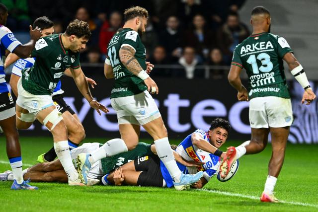 Stormers' South African center Imad Khan (down-C) scores a try during the European Rugby Champions Cup Pool 3 rugby union match between Aviron Bayonnais (FRA) and DHL Stormers (RSA) at the Jean-Dauger stadium in bayonne, south-western France on December 5, 2025. (Photo by Gaizka IROZ / AFP)