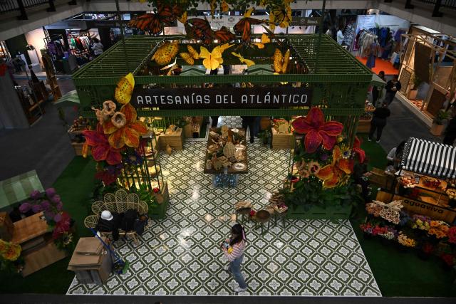 General view of Expoartesanias Fair, which highlights artisans work and their ancestral creations in Bogota on December 5, 2025. (Photo by Raul ARBOLEDA / AFP)