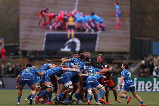 The scrum comes up during the European Rugby Champions Cup pool 1 rugby union match between Saracens and Clermont Auvergne at StoneX Stadium in north London on December 6, 2025 (Photo by Adrian Dennis / AFP)