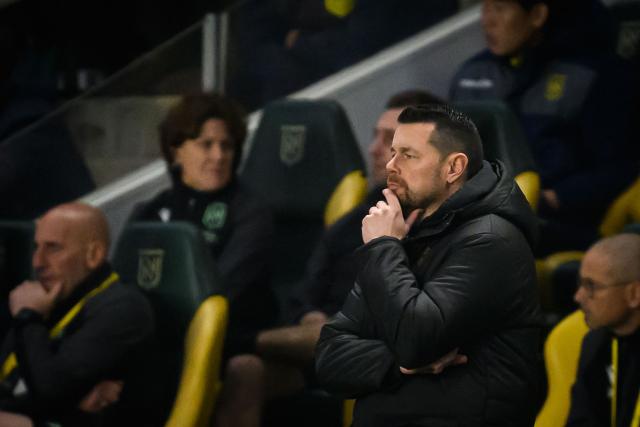 Lens' French head coach Pierre Sage looks on during the French L1 football match between FC Nantes and RC Lens at the Stade de la Beaujoire–Louis Fonteneau in Nantes, western France, on December 6, 2025. (Photo by Loic VENANCE / AFP)