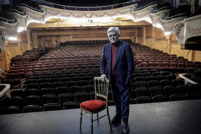 Embargoed until December 8, 2025 - 04:00 GMT / French architect and interior designer Jacques Garcia poses during a photo session at the Palace theatre in Paris on December 4, 2025. The Palace concert hall, a legendary venue of Parisian nightlife that has been abandoned for two years, will reopen its doors at the end of 2026 after a year of renovation, announced its new owner Mickael Chetrit to AFP. (Photo by STEPHANE DE SAKUTIN / AFP)