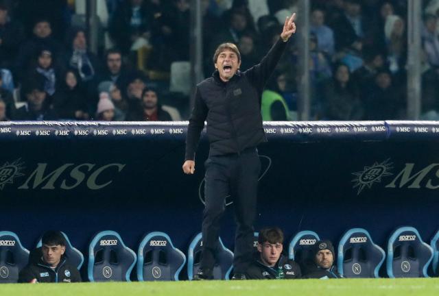 Napoli's Italian Head coach Antonio Conte shouts instructions to his players from the touchline during the Italian Serie A football match between SSC Napoli and Juventus FC at the Diego Armando Maradona Stadium in Naples, on December 7, 2025. (Photo by CARLO HERMANN / AFP)