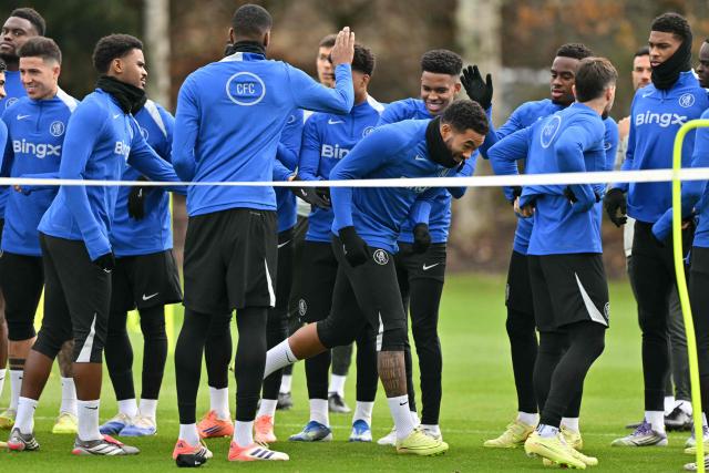 Birthday boy, Chelsea's English defender #24 Reece James takes part in a team training session at the Chelsea training ground in Cobham, west of London on December 8, 2025, on the eve of their UEFA Champions League league phase football match against Atalanta BC in Bergamo. (Photo by Glyn KIRK / AFP)