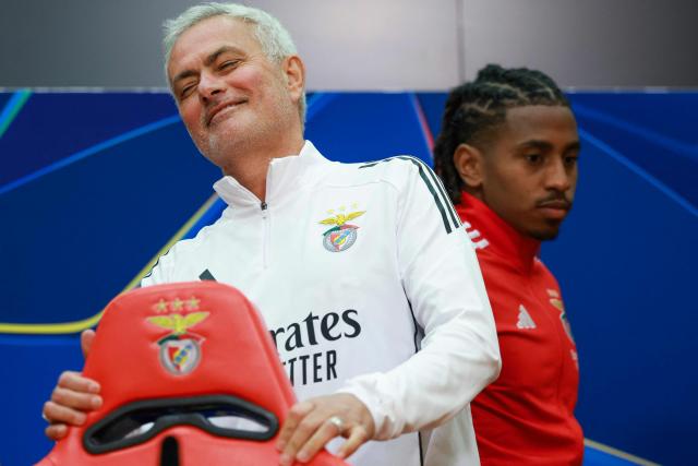 Benfica’s coach Jose Mourinho arrives for a press conference at Benfica Campus, training center, in Seixal, outskirts of Lisbon on December 9, 2025, on the eve of the UEFA Champions League match between SL Benfica and SSC Napoli. (Photo by PATRICIA DE MELO MOREIRA / AFP)