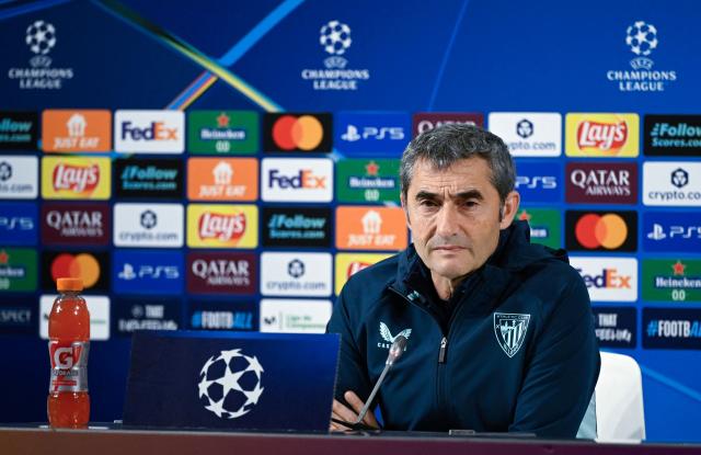 Athletic Bilbao's Spanish coach Ernesto Valverde gives press conference on the eve of the UEFA Champions League league phase day 6 football match between Athletic Club Bilbao and Paris Saint-Germain (PSG) at San Mames Stadium in Bilbao on December 9, 2025. (Photo by ANDER GILLENEA / AFP)