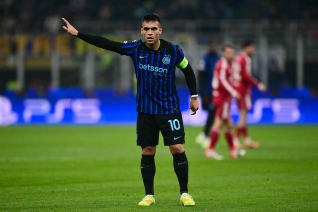 Inter Milan's Argentinian forward #10 Lautaro Martinez gestures during the UEFA Champions League phase day 6 football match between Inter Milan and Liverpool at San Siro stadium in Milan, on December 9, 2025. (Photo by Marco BERTORELLO / AFP)