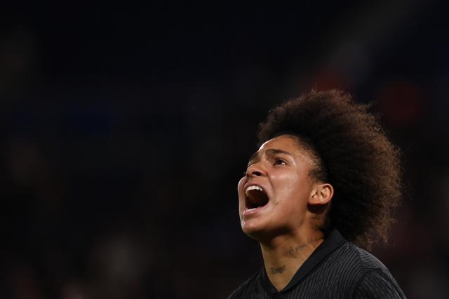 Paris Saint-Germain's Brazilian midfielder #08 Yaya reacts during the UEFA Women's Champions League first round day five football match between Paris Saint-Germain and OH Louvain at the Parc des Princes in Paris on December 9, 2025. (Photo by FRANCK FIFE / AFP)
