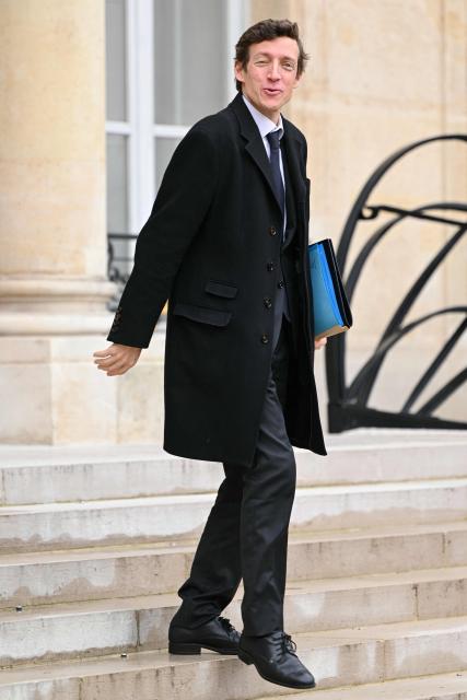 France's Education Minister Edouard Geffray leaves the Elysee Palace after the weekly cabinet meeting, in Pais on December 10, 2025. (Photo by Bertrand GUAY / AFP)