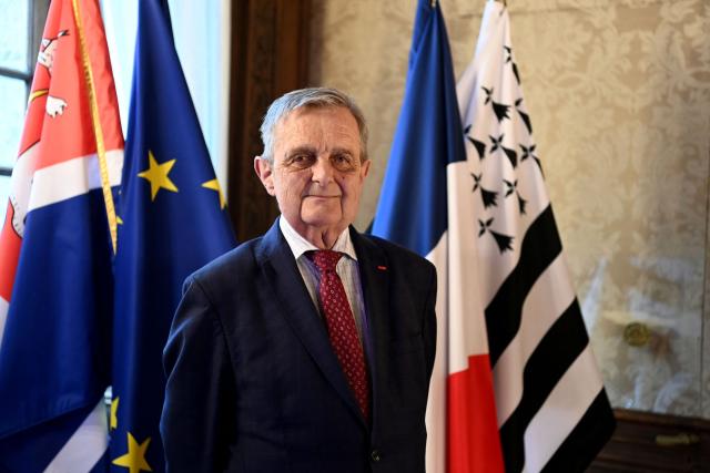 French Les Republicains (LR) party member of Parliament, 
Mayor of Saint-Malo and president of its urban community Gilles Lurton poses and in his office at the town hall in Saint Malo, western France on December 9, 2025. (Photo by JEAN-FRANCOIS MONIER / AFP)