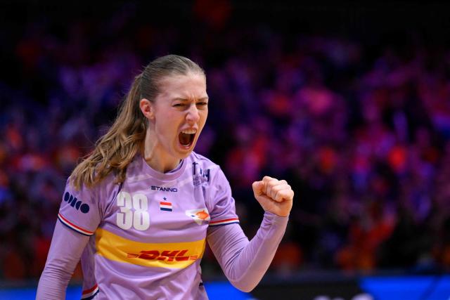 Netherlands' goalkeeper #38 Yara ten Holte celebrates during the quarter finals match between the Netherlands and Hungary of the IHF Women's Handball World Championship in Rotterdam Ahoy, in Rotterdam on December 10, 2025. (Photo by JOHN THYS / AFP)