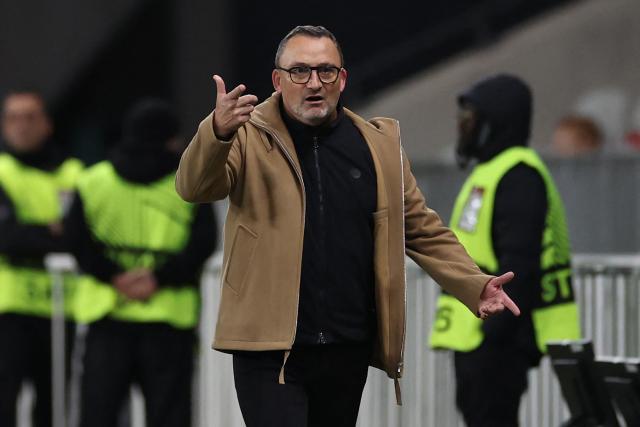 Nice's French coach Franck Haise reacts during the UEFA Europa League, league phase, football match between Nice and Sporting Braga at the Grand Stade de Nice stadium, on December 11, 2025. (Photo by Valery HACHE / AFP)