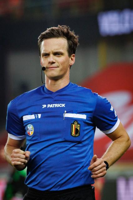 Belgium's referee Kevin Van Damme looks on during the Belgium Pro League football match between Cercle Bruges and KV Mechelen, in Bruges on December 13, 2025. (Photo by KURT DESPLENTER / Belga / AFP) / Belgium OUT