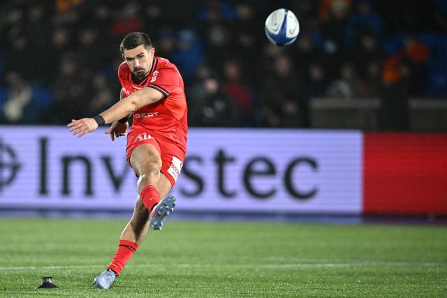 Toulouse's French full-back Thomas Ramos kicks a conversion during the European Champions Cup rugby union pool 1 match between Glasgow Warriors and Toulouse at Scotstoun Stadium in Glasgow, Scotland on December 13, 2025. (Photo by ANDY BUCHANAN / AFP)