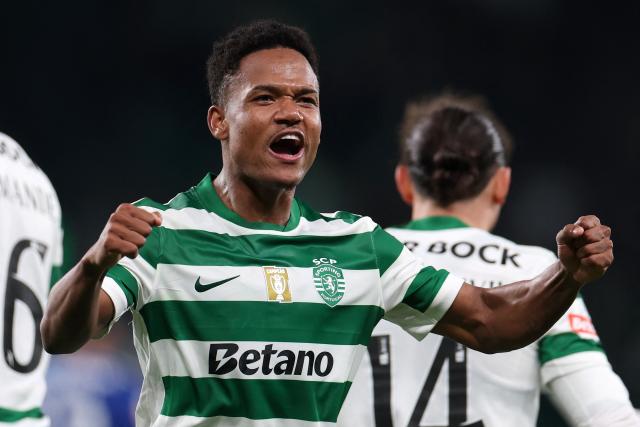 Sporting Lisbon's Mozambican forward #10 Geny Catamo celebrates scoring his team's third goal during the Portuguese League football match between Sporting CP and AVS Futebol SAD at Jose Alvalade stadium in Lisbon on December 13, 2025. (Photo by PATRICIA DE MELO MOREIRA / AFP)