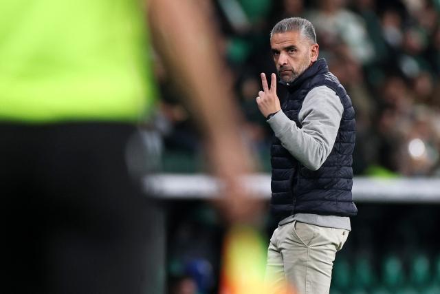Sporting Lisbon's Portuguese coach Rui Borges gestures during the Portuguese League football match between Sporting CP and AVS Futebol SAD at Jose Alvalade stadium in Lisbon on December 13, 2025. (Photo by PATRICIA DE MELO MOREIRA / AFP)
