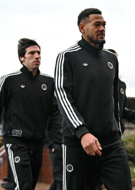 Newcastle United's Italian midfielder #08 Sandro Tonali and Newcastle United's Brazilian midfielder #07 Joelinton arrive ahead of the English Premier League football match between Sunderland and Newcastle United at The Stadium of Light in Sunderland in north east England on December 14, 2025. (Photo by ANDY BUCHANAN / AFP)