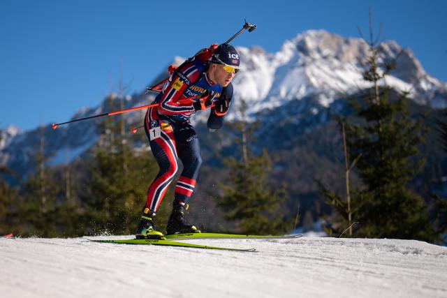 Norway's Johannes Dale competes during the men's 4x7,5km relay event of the IBU Biathlon World Cup in Hochfilzen, Austria on December 14, 2025. (Photo by GEORG HOCHMUTH / APA / AFP) / Austria OUT