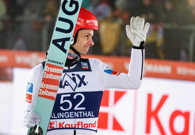 Austria's Manuel Fettner reacts after competing in the men's Individual Large Hill HS140 of the FIS Ski Jumping World Cup in Klingenthal, eastern Germany on December 14, 2025 (Photo by JENS SCHLUETER / AFP)