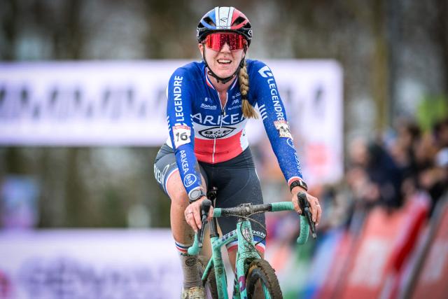 French rider Amandine Fouquenet crosses the finish line of the women's elite race of the Cyclocross World Cup, stage 4 (out of 12) in the World Cup of the 2026-2027 season, in Namur, on December 2025. (Photo by DAVID PINTENS / Belga / AFP) / Belgium OUT