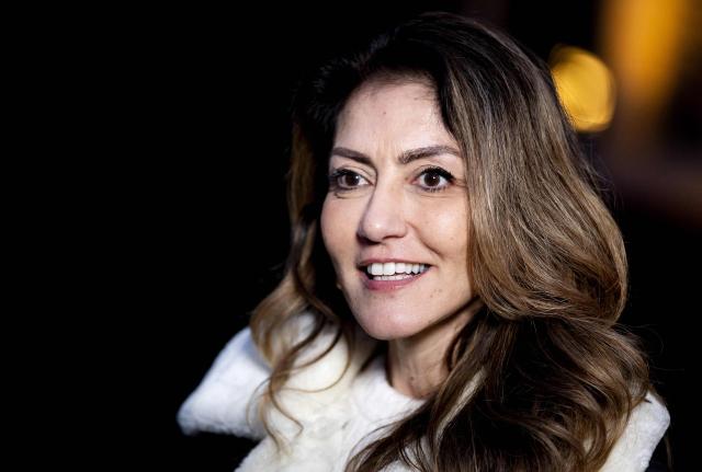 Netherland's right-wing liberal VVD party leader Dilan Yesilgoz speaks to the press as he leaves after a meeting with fellow party leaders of the centre-right CDA and centrist D66, and the parliament appointed "informateur" to form a government coalition agreement, at the Zwaluwenberg estate in Hilversum, on December 15, 2025. D66 won the October 29 elections by a razor-thin 30,000 votes from the far-right Freedom Party (PVV). (Photo by Koen van Weel / ANP / AFP) / Netherlands OUT