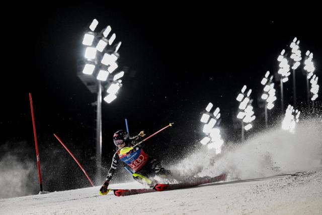 TOPSHOT - USA's Mikaela Shiffrin competes in the first run of the FIS Alpine Skiing women's World Cup 2025-2026 slalom in Courchevel, French Alps, on December 16, 2025. (Photo by Jeff PACHOUD / AFP)