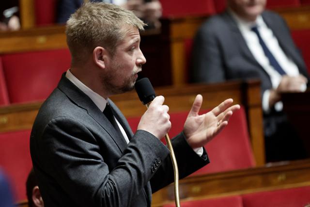 French Socialist party (PS) MP Romain Eskenazi speaks during a session of questions to the government at the National Assembly, France's Parliament lower house, in Paris on December 17, 2025. (Photo by STEPHANE DE SAKUTIN / AFP)