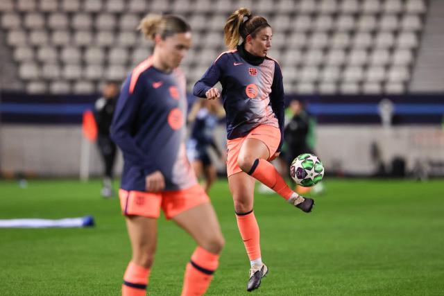 Barcelona's Spanish midfielder #11 Alexia Putellas kicks the ball as she warms up ahead of the UEFA Champions League group-stage football match between Paris FC and FC Barcelona at the Stade Jean-Bouin, in Paris, on december 17, 2025. (Photo by FRANCK FIFE / AFP)