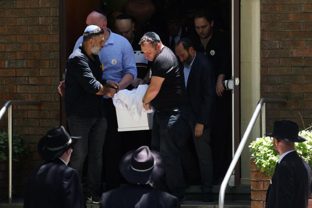 Mourners carry out the coffin of 10-year-old Matilda, who was killed in the December 14 Bondi Beach shooting attack, after the funeral service in Sydney on December 18, 2025. The attack at Bondi Beach on December 14 was one of the deadliest in Australian history. (Photo by DAVID GRAY / AFP)
