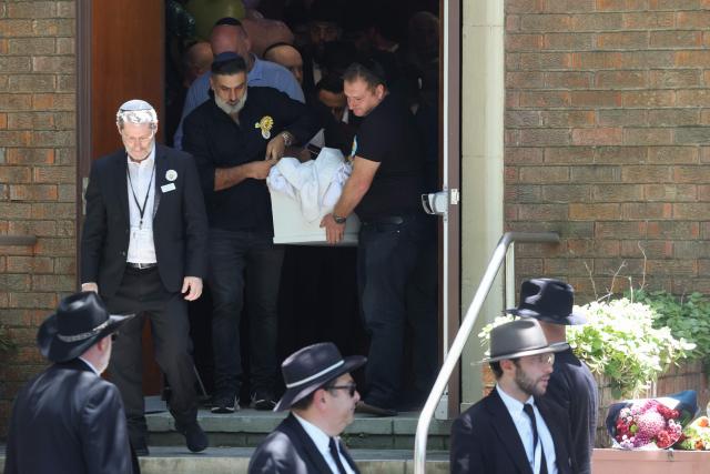 Mourners carry out the coffin of 10-year-old Matilda, who was killed in the December 14 Bondi Beach shooting attack, after the funeral service in Sydney on December 18, 2025. The attack at Bondi Beach on December 14 was one of the deadliest in Australian history. (Photo by DAVID GRAY / AFP)