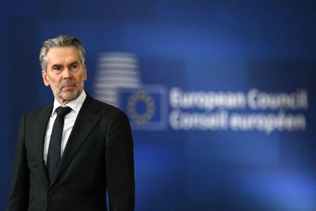 Netherlands' outgoing Prime Minister Dick Schoof arrives to attend the European Council meeting in Brussels on December 18, 2025. European Unions leaders meet in Brussels on December 18 and 19, 2025, to discuss in particular the need to support Ukraine, transatlantic relations and the EU's strategic autonomy. (Photo by NICOLAS TUCAT / AFP)