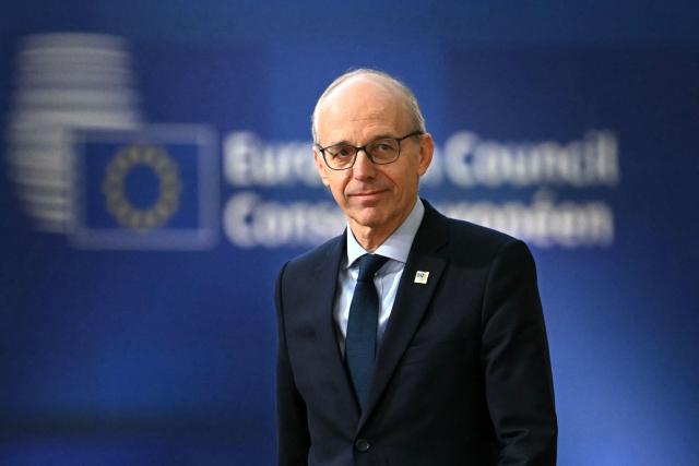 Luxembourg's Prime Minister Luc Frieden arrives to attend the European Council meeting in Brussels on December 18, 2025. European Unions leaders meet in Brussels on December 18 and 19, 2025, to discuss in particular the need to support Ukraine, transatlantic relations and the EU's strategic autonomy. (Photo by NICOLAS TUCAT / AFP)