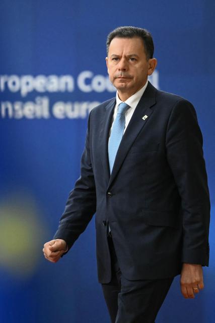 Portugal's Prime Minister Luis Montenegro arrives to attend the European Council meeting in Brussels on December 18, 2025. European Unions leaders meet in Brussels on December 18 and 19, 2025, to discuss in particular the need to support Ukraine, transatlantic relations and the EU's strategic autonomy. (Photo by NICOLAS TUCAT / AFP)