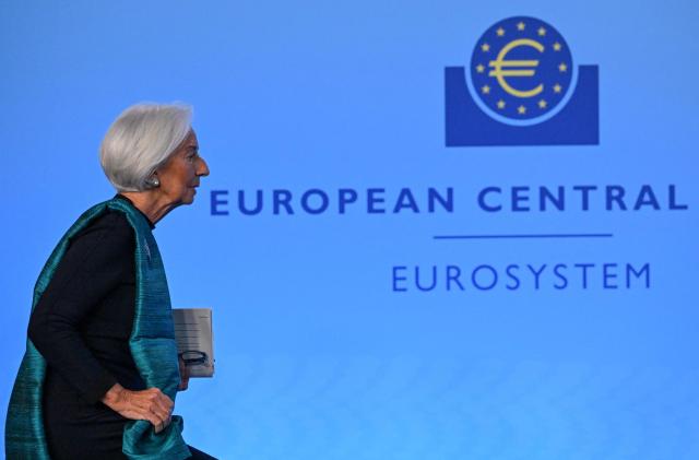 TOPSHOT - European Central Bank (ECB) President Christine Lagarde arrives for a press conference on the Eurozone's monetary policy, at the central bank's headquarters in Frankfurt am Main, western Germany, on December 18, 2025. The European Central Bank held its key interest rate steady on December 18, 2025 for a fourth straight meeting and said it expected inflation to stabilise around its two-percent target "in the medium term". (Photo by Kirill KUDRYAVTSEV / AFP)