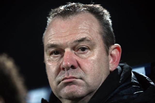 Les Herbiers' head coach Laurent David attends the French Cup round of 64 football match between Vendee Les Herbiers football and Angers SCO at the 'Massabielle' stadium in Les Herbiers, western France, on December 19, 2025. (Photo by JEAN-FRANCOIS MONIER / AFP)