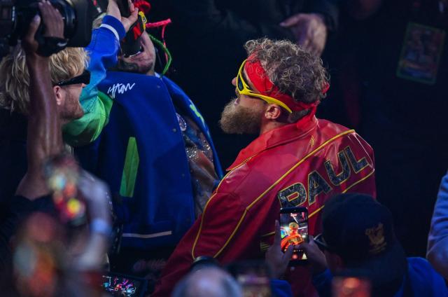 US boxer and influencer Jake Paul arrives for his non-title heavyweight bout against British boxer Anthony Joshua at the Kaseya Center in Miami, Florida on December 19, 2025. (Photo by Giorgio VIERA / AFP)
