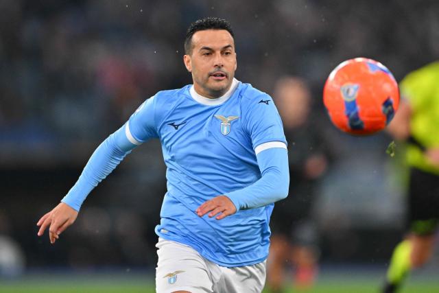 Lazio's Spanish forward #09 Pedro watches the ball during the Italian Serie A football match between Lazio and Cremonese at the Olympic Stadium in Rome on December 20, 2025. (Photo by Andreas SOLARO / AFP)
