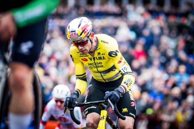 Belgium's Wout van Aert competes during the men's elite race of the cyclo-cross World Cup, stage 5 out of 12 of the UCI World Cup competition, in Antwerp on December 20, 2025. (Photo by JASPER JACOBS / BELGA / AFP) / Belgium OUT