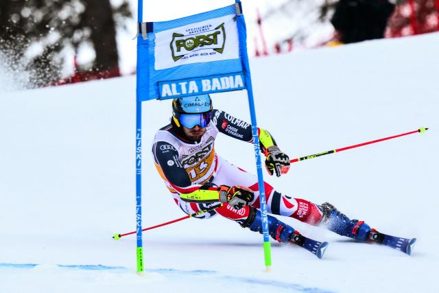 France's Thibaut Favrot competes in the first run of the Men's Giant Slalom event, part of the FIS Alpine Ski World Cup 2025-2026, in Alta Badia, northern Italy, on December 21, 2025. (Photo by Stefano RELLANDINI / AFP)