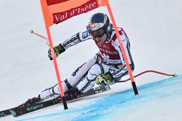 Czech Republic's Ester Ledecka competes in the women's Super G event during the FIS Alpine Ski World Cup 2025-2026, in Val d'Isere, southwestern France, on December 21, 2025. (Photo by Jeff PACHOUD / AFP)
