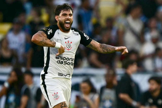 Corinthians' forward #09 Yuri Alberto celebrates scoring his team's first goal during the Brazil Cup second leg final football match between Vasco da Gama and Corinthians at the Maracana stadium in Rio de Janeiro, Brazil on December 21, 2025. (Photo by Pablo PORCIUNCULA / AFP)