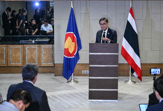 Thailand's foreign minister Sihasak Phuangketkeow holds a press conference following a special ASEAN foreign ministers' meeting on the Thai-Cambodian border conflict, in Kuala Lumpur on December 22, 2025. Southeast Asian foreign ministers met in Malaysia for crisis talks aimed at halting deadly border clashes between Thailand and Cambodia, which pressed on despite regional and international diplomacy. (Photo by MOHD RASFAN / AFP)