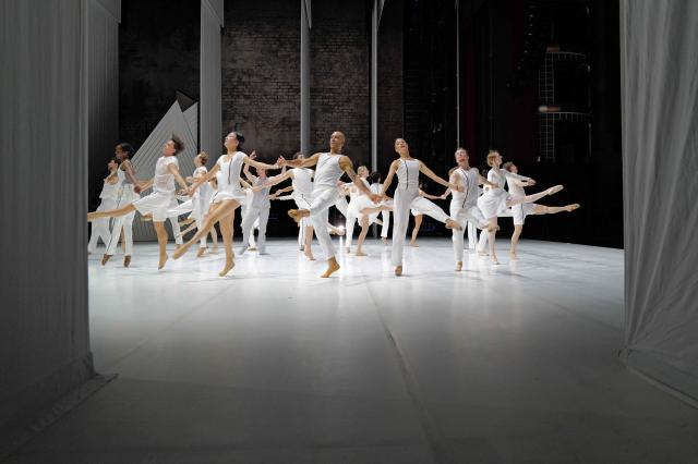 Dancers of the Monte-Carlo ballet take part in the rehearsal of the "Ma Bayadere" ballet show, a creation by French dancer and choreographer Jean-Christophe Maillot, in Monaco on December 22, 2015. The show will take place from December 27, 2025 until January 4, 2026 at the Grimaldi Forum in Monaco. (Photo by Valery HACHE / AFP)