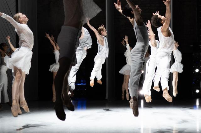 Dancers of the Monte-Carlo ballet take part in the rehearsal of the "Ma Bayadere" ballet show, a creation by French dancer and choreographer Jean-Christophe Maillot, in Monaco on December 22, 2025. The show will take place from December 27, 2025 until January 4, 2026 at the Grimaldi Forum in Monaco. (Photo by Valery HACHE / AFP)
