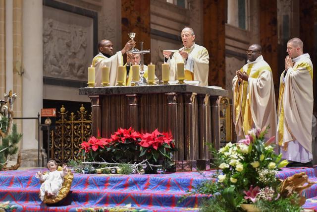 French Bishop of Chartres Mgr Philippe Christory presides over the Nativity Mass at Cathedral of Our Lady of Chartres in Chartres, north-central France, southwest of Paris, on December 25, 2025. (Photo by JEAN-FRANCOIS MONIER / AFP)
