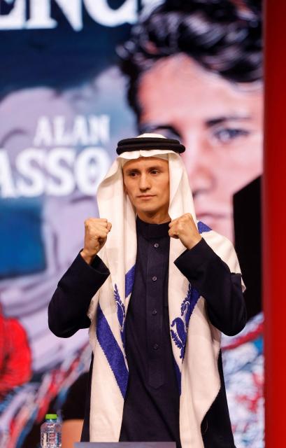 Mexico's boxer David Picasso gestures during the final press conference at the Boulevard Entertainment City, In Riyadh on December 25, 2025, ahead of the final major fight card of the year against Japan's boxer Naoya Inoue  presented by the Riyadh season entitled "The Ring V night of Samurai". The fight will take place at the Mohammed Abdo Arena, in Riyadh on December 27, 2025. (Photo by Fayez Nureldine / AFP)