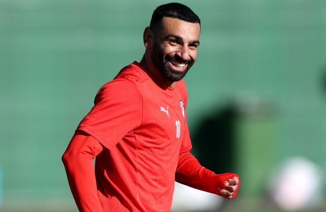 Egypt's forward #10 Mohamed Salah attends a training session at the Stadium in Taghzout, Morocco, on December 25, 2025, on the eve of the 2025 Africa Cup of Nations (CAN) football match between Egypt and South Africa. (Photo by FRANCK FIFE / AFP)