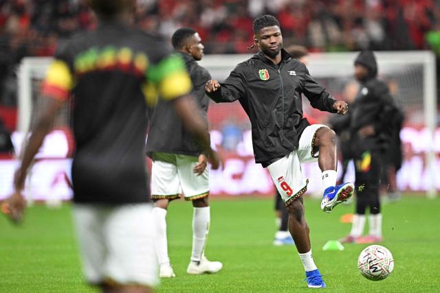 Mali's forward #09 El Bilal Toure warms up ahead of the Africa Cup of Nations (CAN) Group A football match between Morocco and Mali at Prince Moulay Abdellah Stadium in Rabat on December 26, 2025. (Photo by Gabriel BOUYS / AFP)