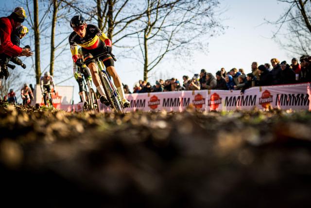 Belgian Thibau Nys competes the men's elite race of the World Cup cyclocross cycling event, stage 7 (out of 12) of the UCI World Cup competition, in Gavere on December 26, 2025. (Photo by JASPER JACOBS / Belga / AFP) / Belgium OUT