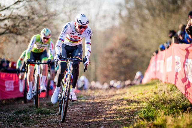 Dutch Mathieu Van Der Poel competes the men's elite race of the World Cup cyclocross cycling event, stage 7 (out of 12) of the UCI World Cup competition, in Gavere on December 26, 2025. (Photo by JASPER JACOBS / Belga / AFP) / Belgium OUT